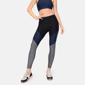 Outdoor Voices Color Block Legging in Black/Navy/Graphite Size Small